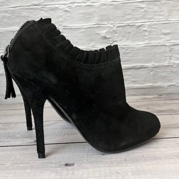 ALDO - Black Suede High Heel Booties - size US 7 - Picture 1 of 7